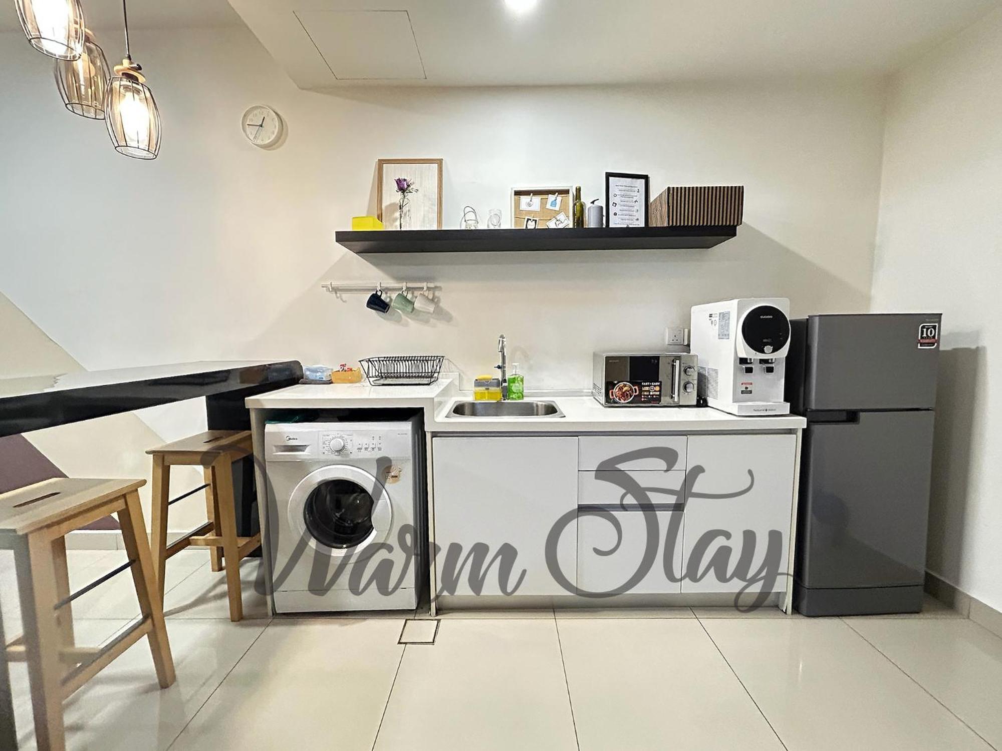 Warm Stay At Trefoil Setia Alam Exteriör bild